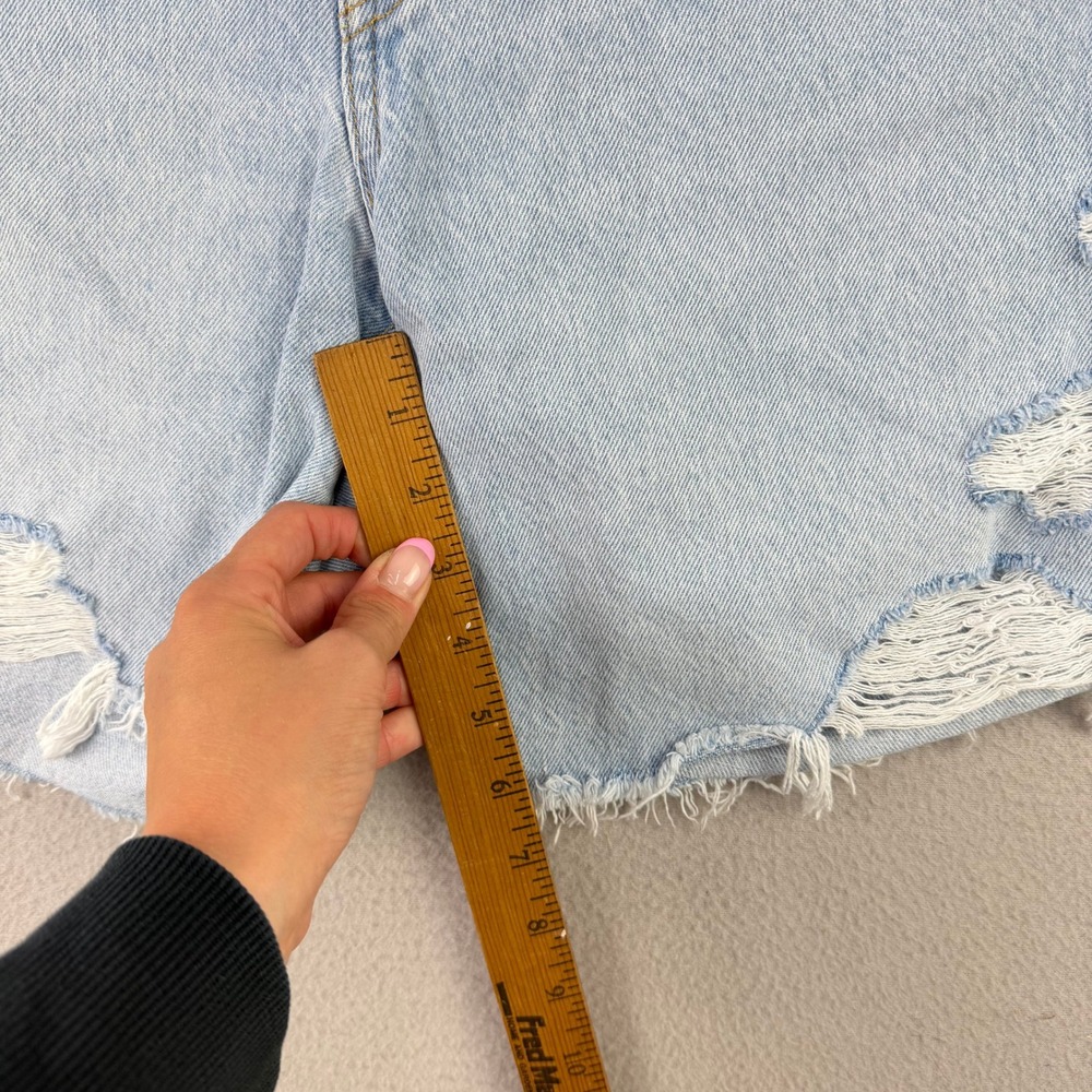 Levi's 501 Original Cutoff Shorts Women 30 Light Wash Blue Distressed Denim - Picture 6 of 10